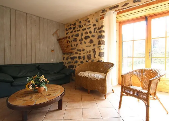 Casa vacanze Saint-christophe-sur-dolaison, 4 Pièces, 8 Personnes - Fr-1-582-284 *