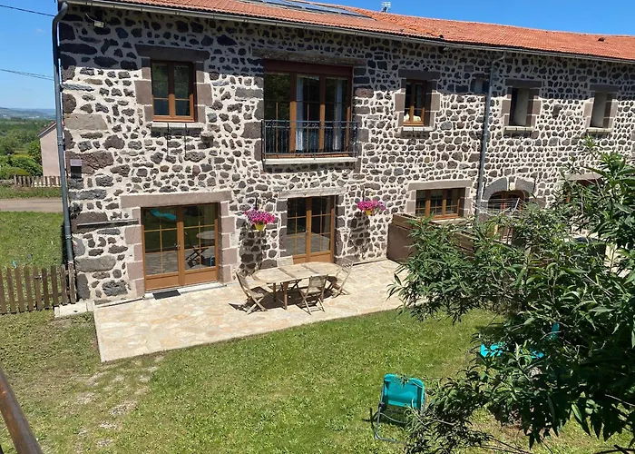 Casa vacanze Saint-christophe-sur-dolaison, 4 Pièces, 8 Personnes - Fr-1-582-284